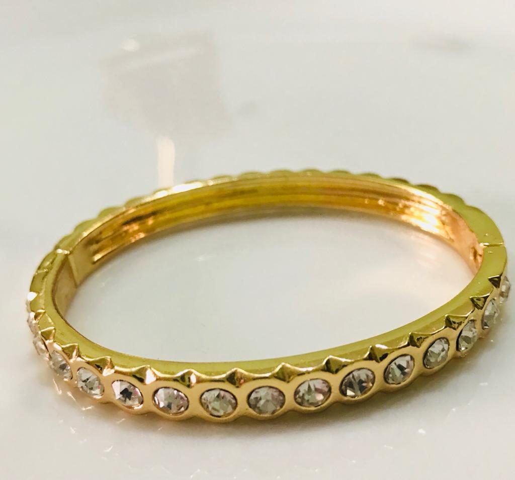 à la mode - Gold - Bracelet by Fazeena